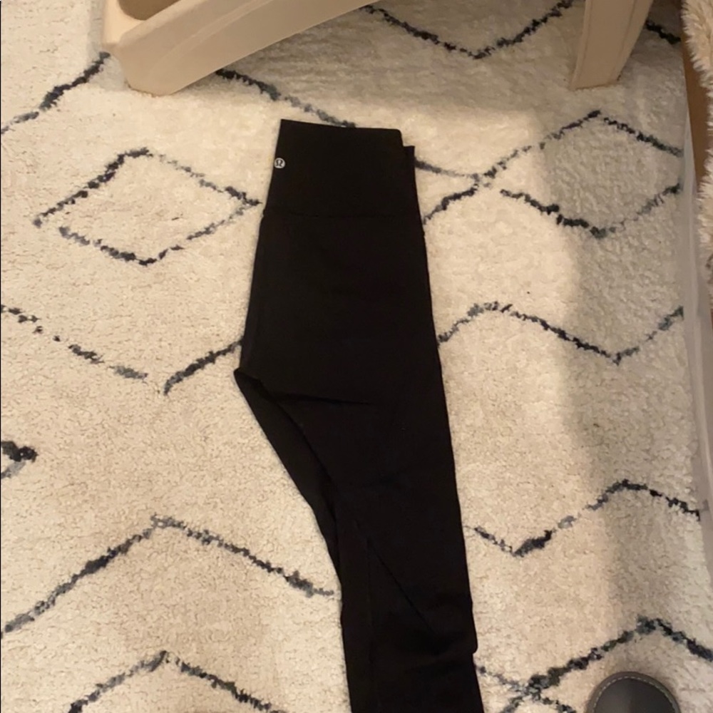 Lululemon Wunder under leggings - size 4